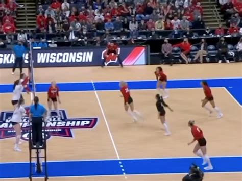 wisconsin volleyball leaked full|wisconsin volleyball team leaked images on twitter。